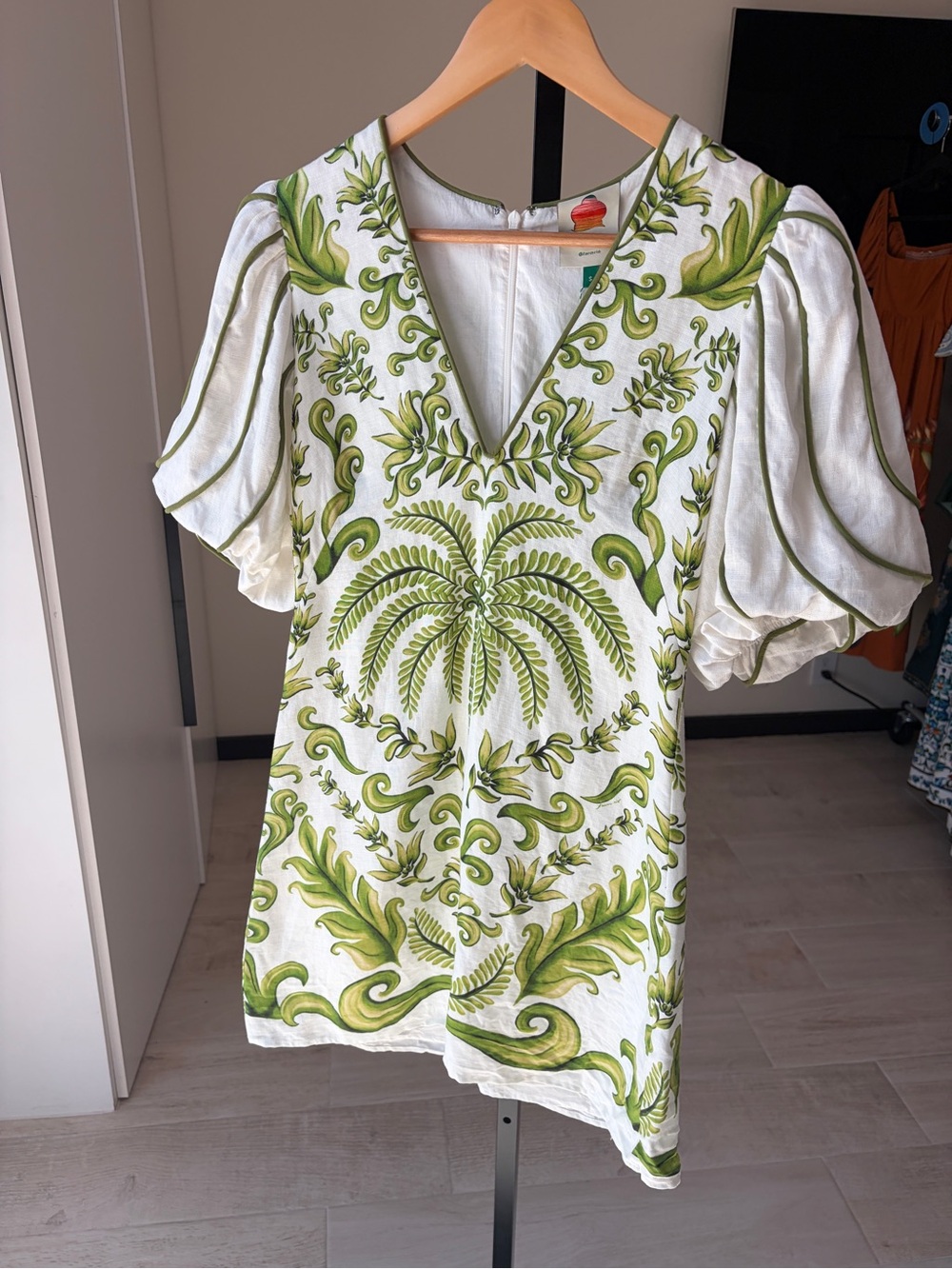 Farm Rio: Off-White Milani V Neck Mini Dress - Picture 5 of 12